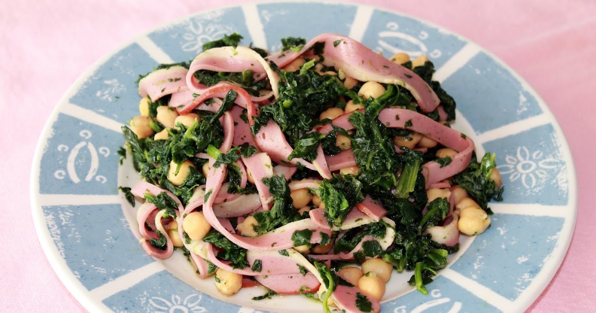 SALTEADO DE GARBANZOS CON ESPINACAS Y BACON DE PAVO