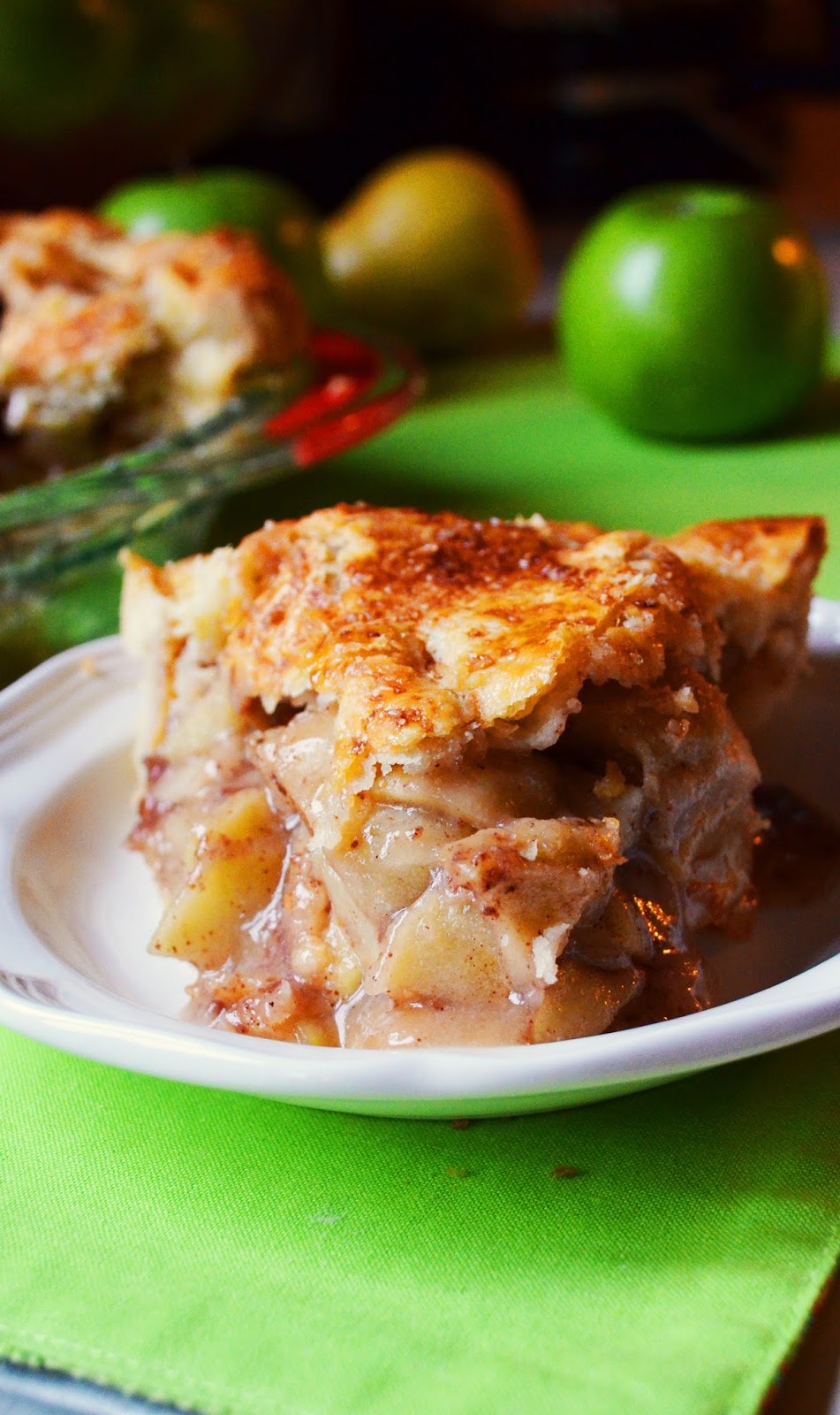 our-beautiful-mess-award-winning-apple-pie