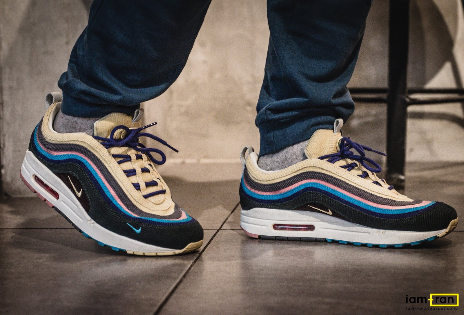 air max sean wotherspoon on feet