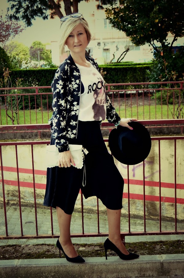 Pantalones Culottes Tendencia bomber message t-shirt fedora stilettos