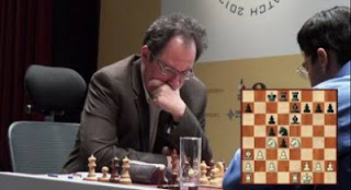 Échecs à Moscou : le challenger Boris Gelfand face à Vishy Anand lors de la 10e partie - Photo © Chessbase 