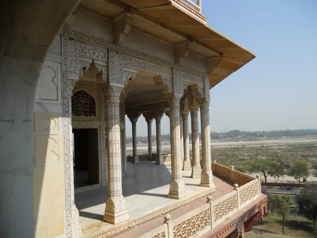 Delhi to Agra by train: Views from Agra fort