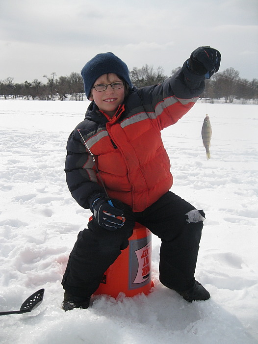 Fish Chasers Como lake kids ice fishing clinic pics