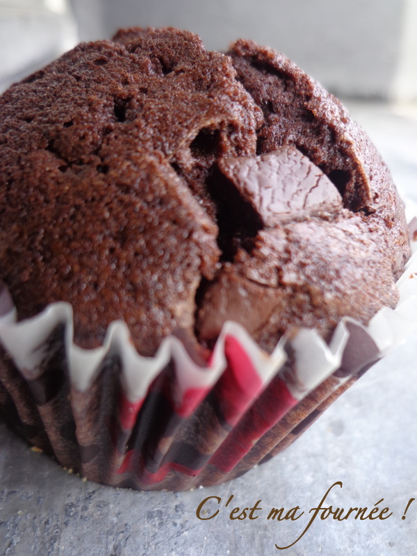 Gros muffins Chocolat & pépites de choco, comme Starbucks - Desserts en  folie