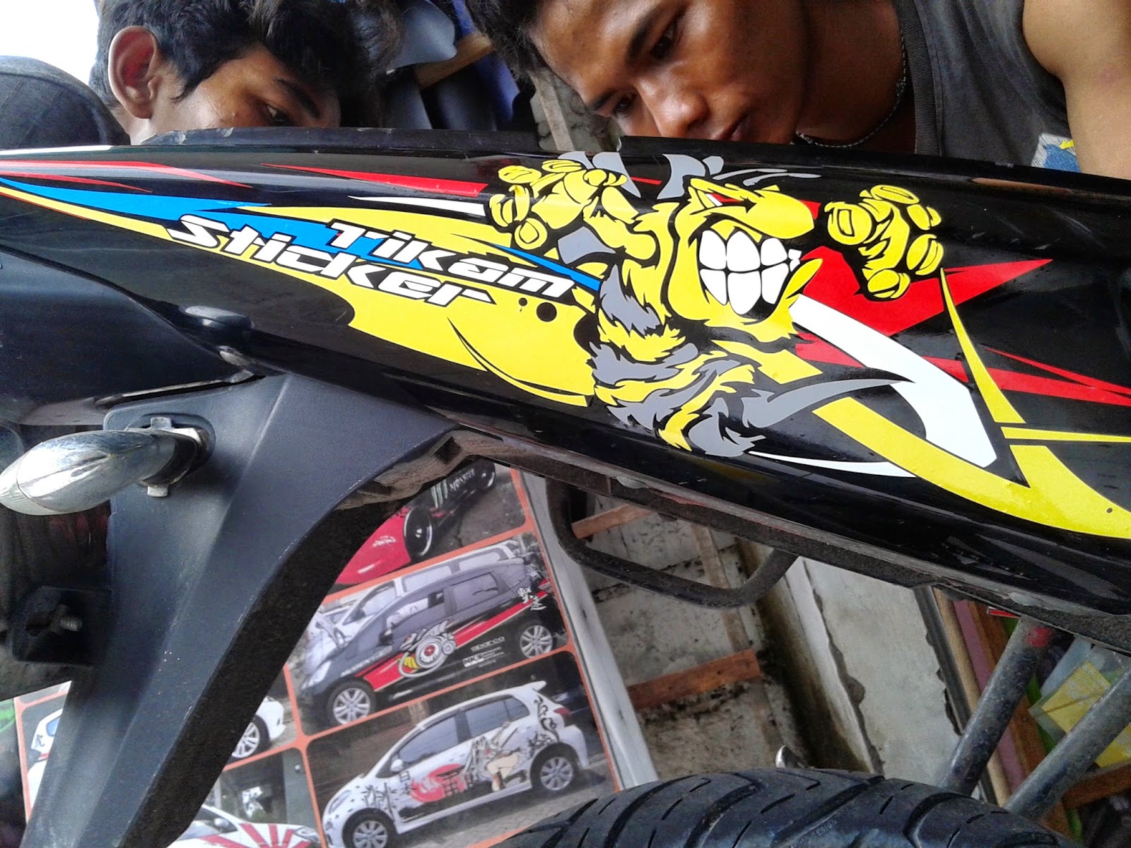 cutting sticker wrapping rayben denpasar bali cutting