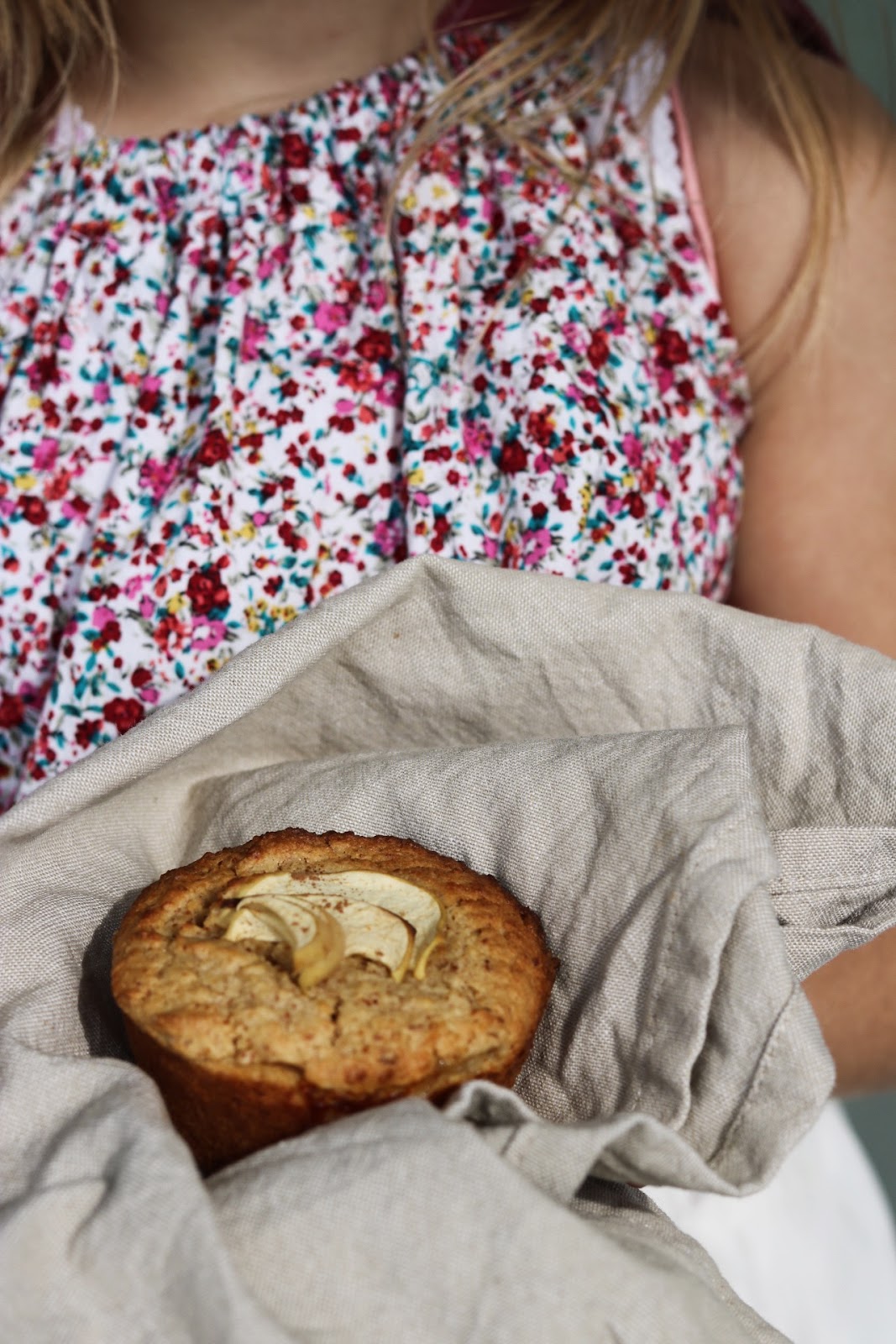 Mandel-Muffins mit dreierlei Apfel • a lovely journey