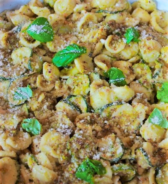 Pastiamo Orecchiette al pesto di pistacchio
