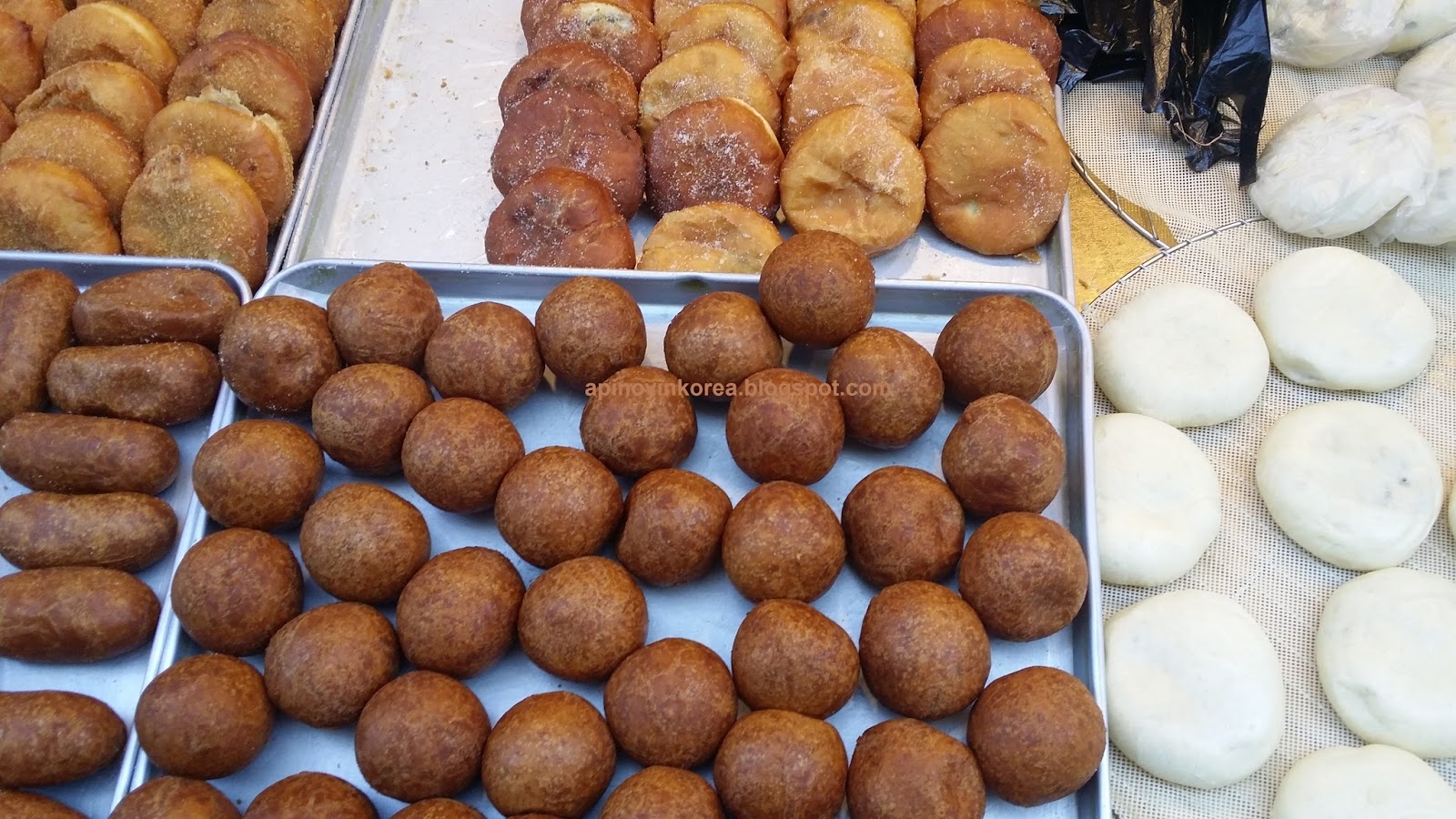 A Pinoy in Korea Snacks of the Day Red Bean Bread!