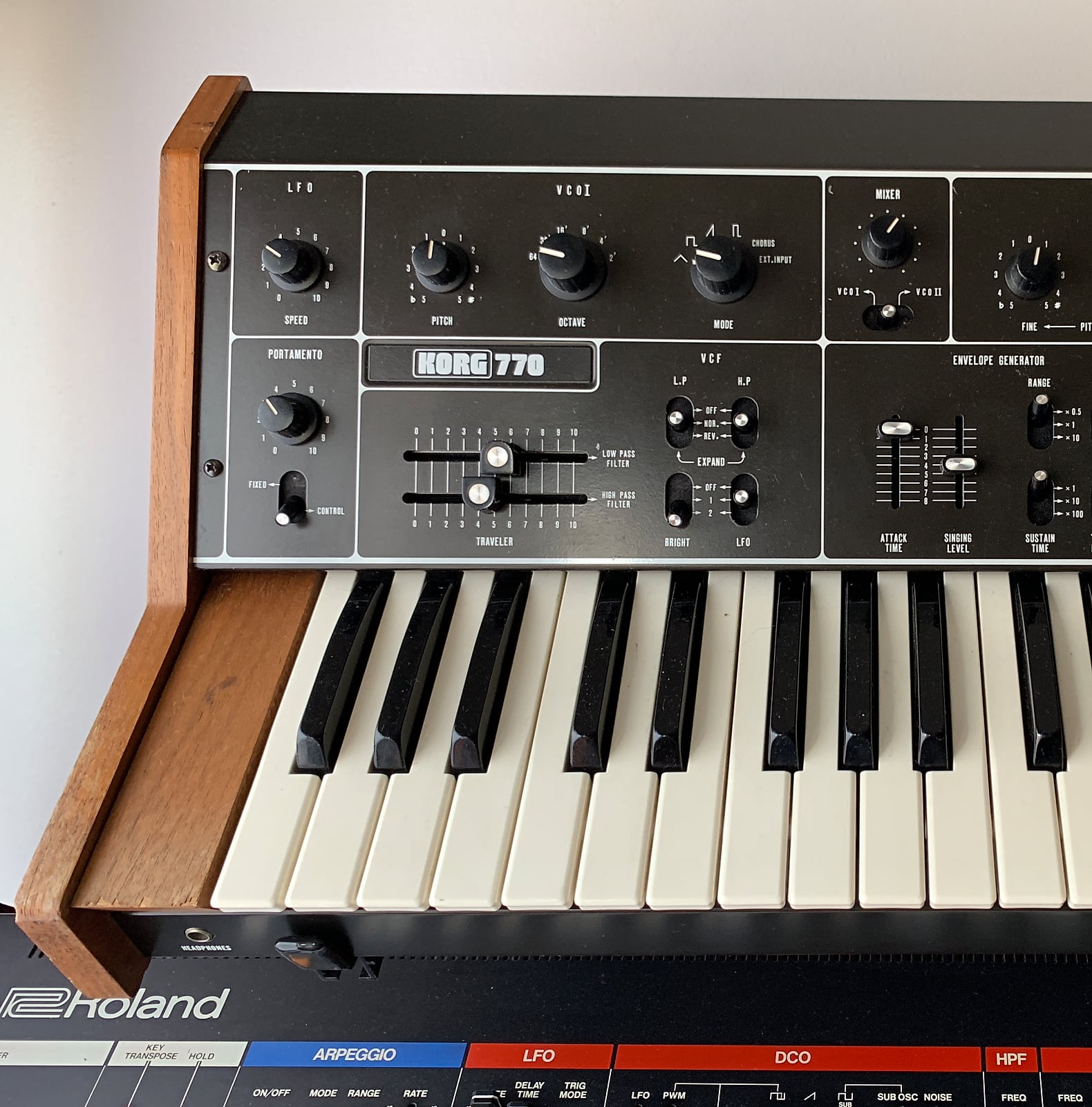 MATRIXSYNTH 770 // Discrete Analog Synth w/ External Filter Input