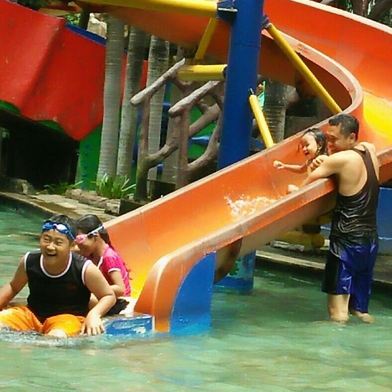 Harga Tiket Masuk Waterland Mojokerto Jawa Timur Terbaru 2018 Harga Wisata Terbaru