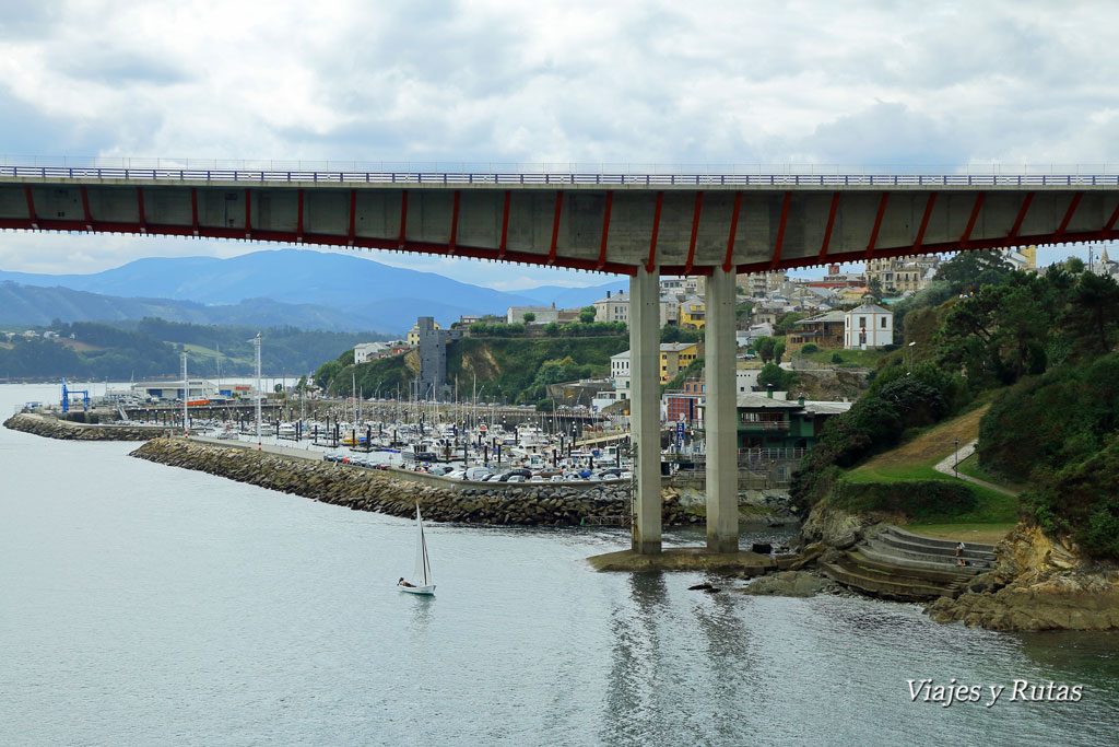 Vistas de Ribadeo desde O cargadoiro,