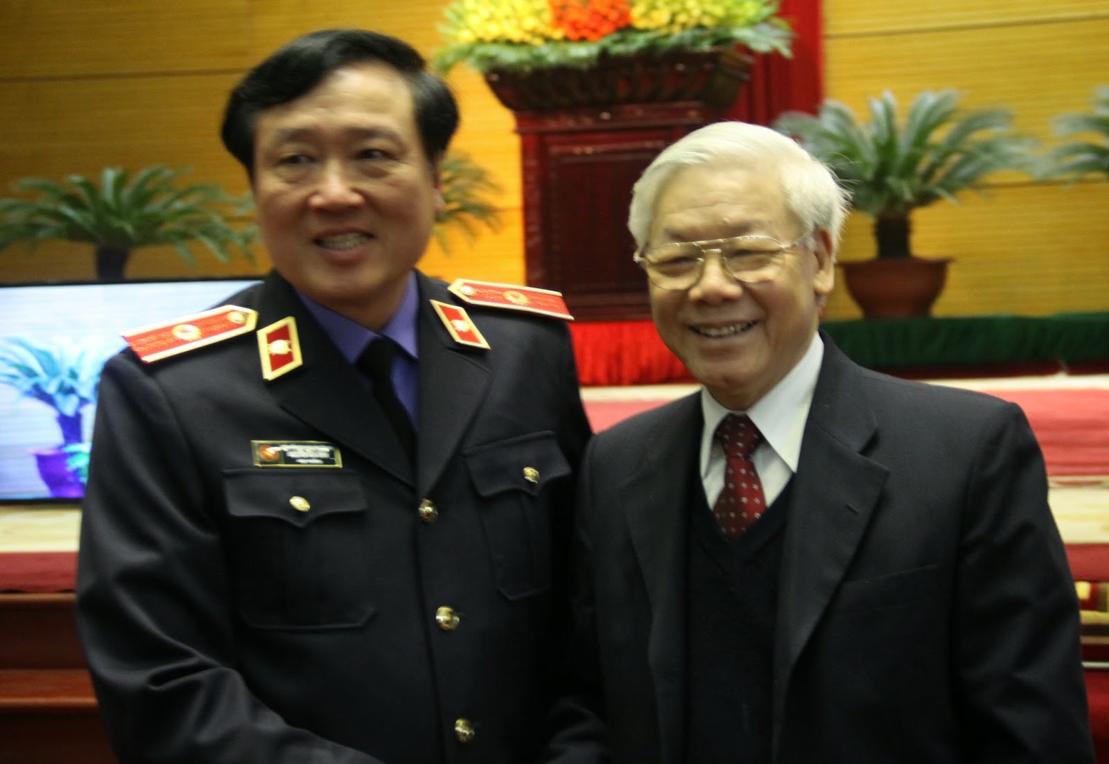 Tổng Bí thư Nguyễn Phú Trọng chỉ đạo Viện KSND Tối cao: Tay đã nhúng chàm thì không thể chống tham nhũng!