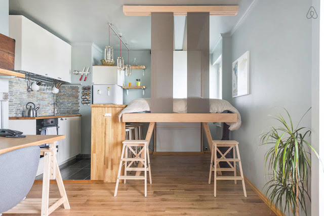 Kitnet ou quitinete cinza com solução para sobrar espaço. Blog Achados de Decoração Kitnet ou quitinete cinza com solução para sobrar espaço. Blog Achados de Decoração