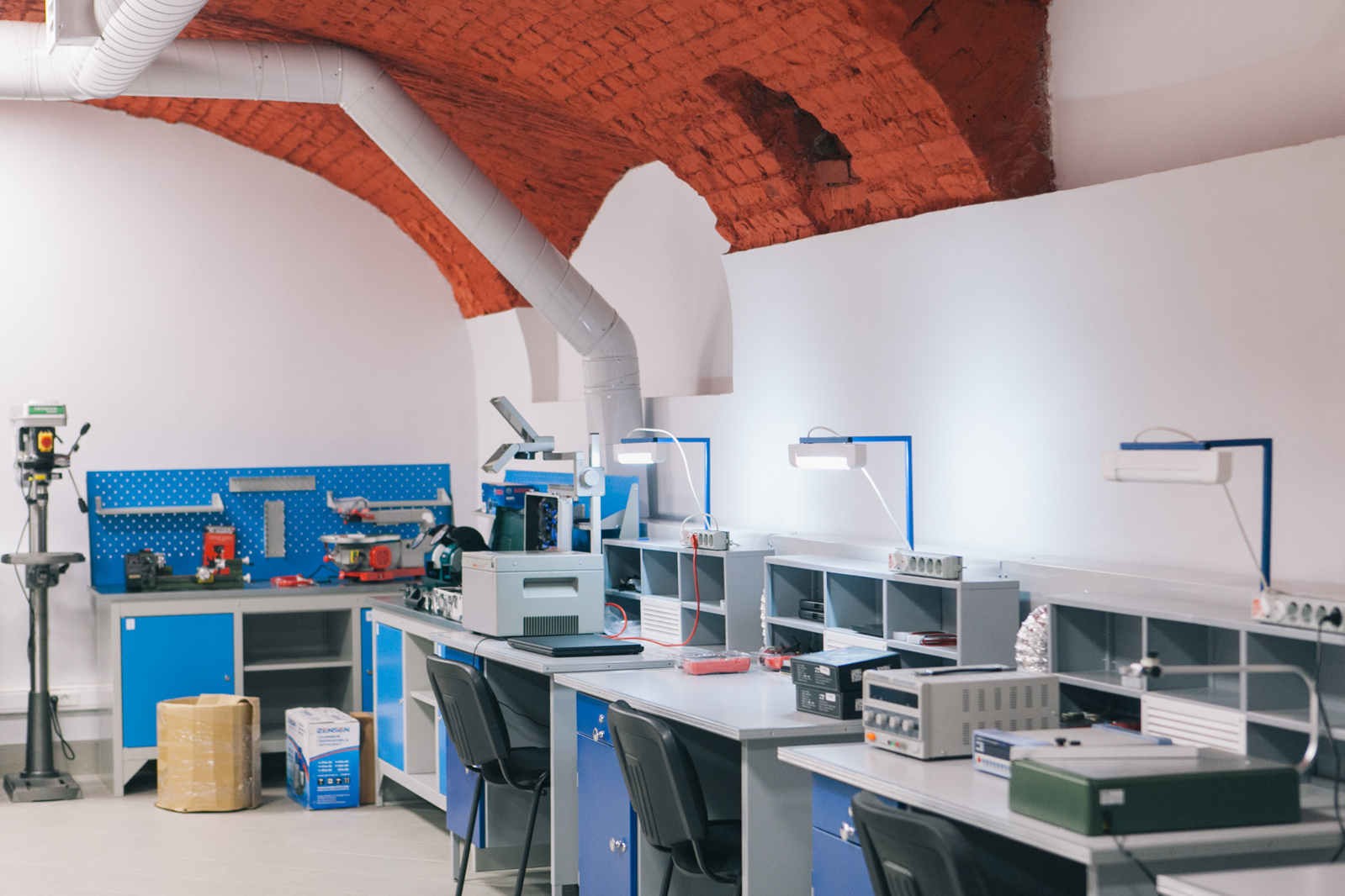 новое образование. оборудование технопарка. продвинутый робот будущего. технопарк бгпу. национальный детский технопарк.