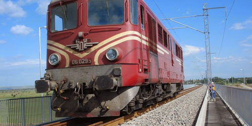 Companiile feroviare din Bulgaria şi România, pregătite să introducă trenuri de pasageri prin podul Calafat-Vidin