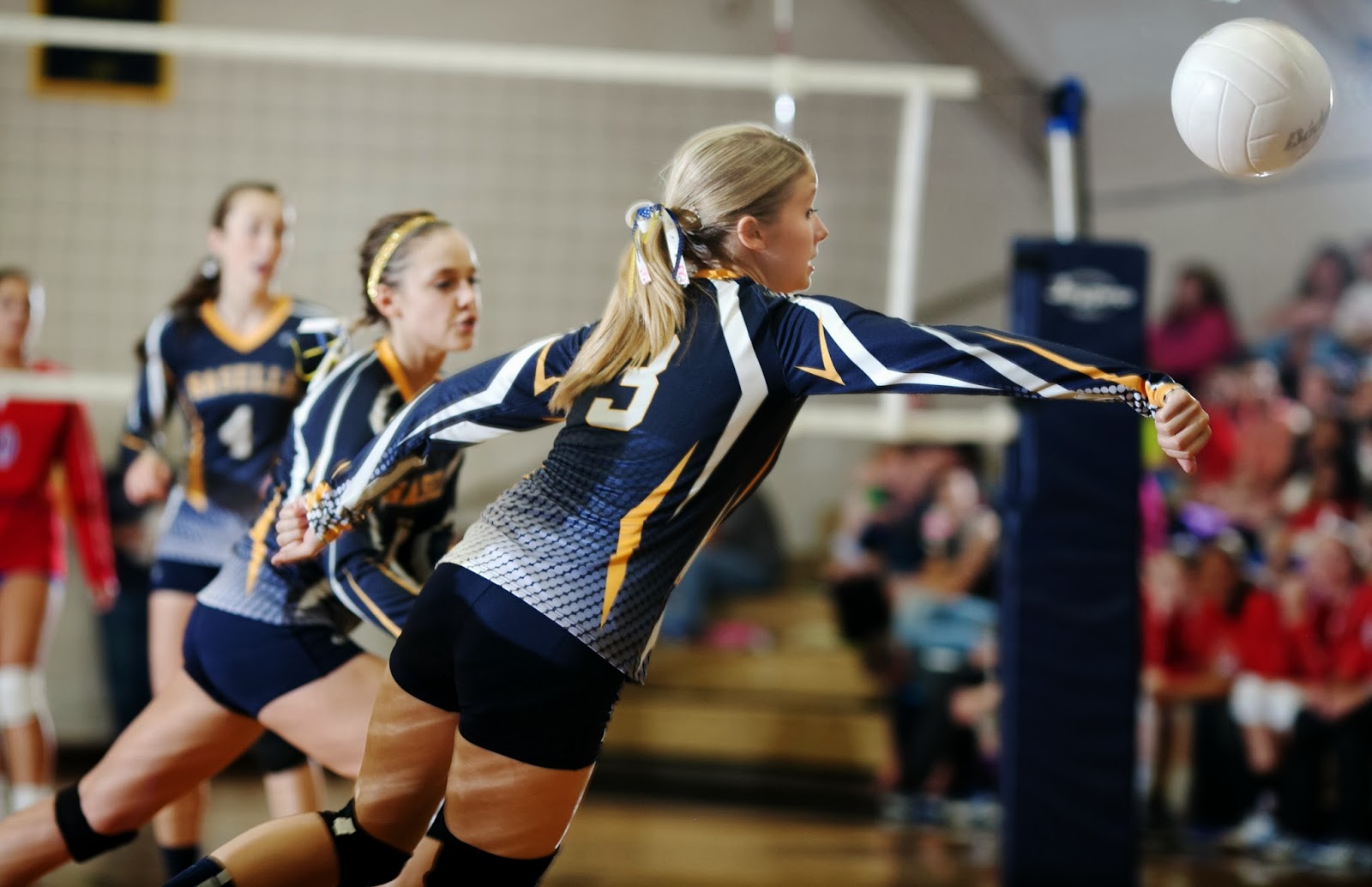 Picture Window photo blog NHS vs. Valley volleyball, Naselle, Wa.