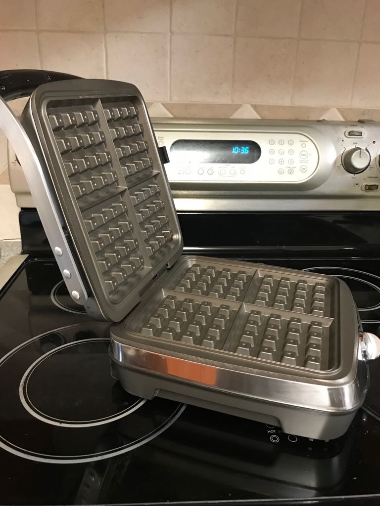 Calphalon No Peek Belgium Waffle Maker 80