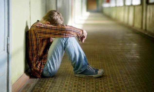 Η κατάθλιψη και οι 3 μεγαλύτεροι κίνδυνοι θανάτου στην εφηβεία
