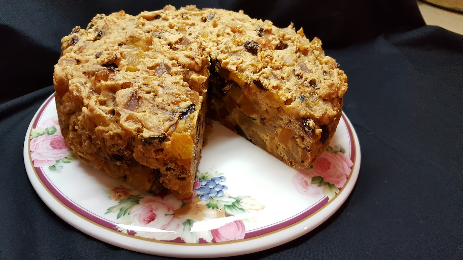 Barb s Plant Based Kitchen Three Ingredient Fruit Cake barb-s-plant-based-kitchen-three-ingredient-fruit-cake