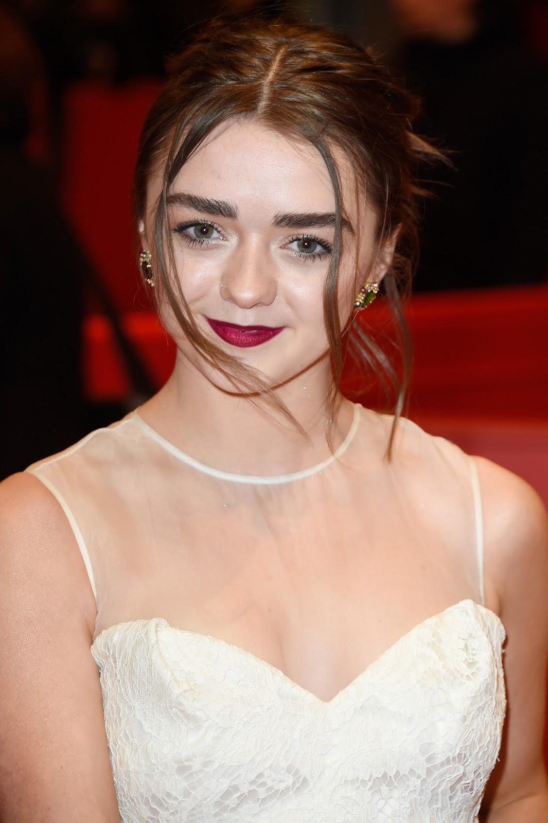 Red Carpet Dresses Maisie Williams As We Were Dreaming Premiere
