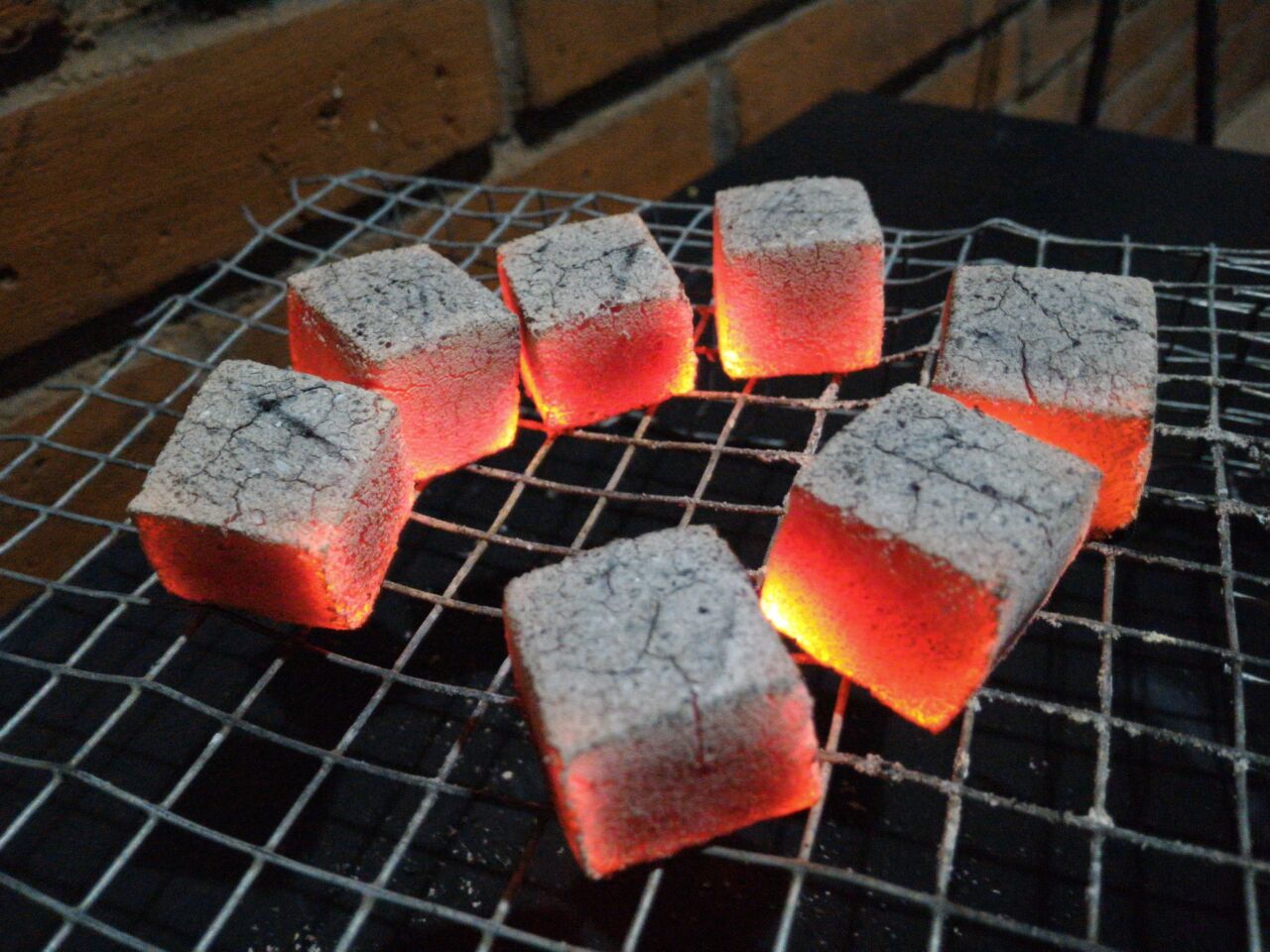 4 Advantages of Using Hookah Coal