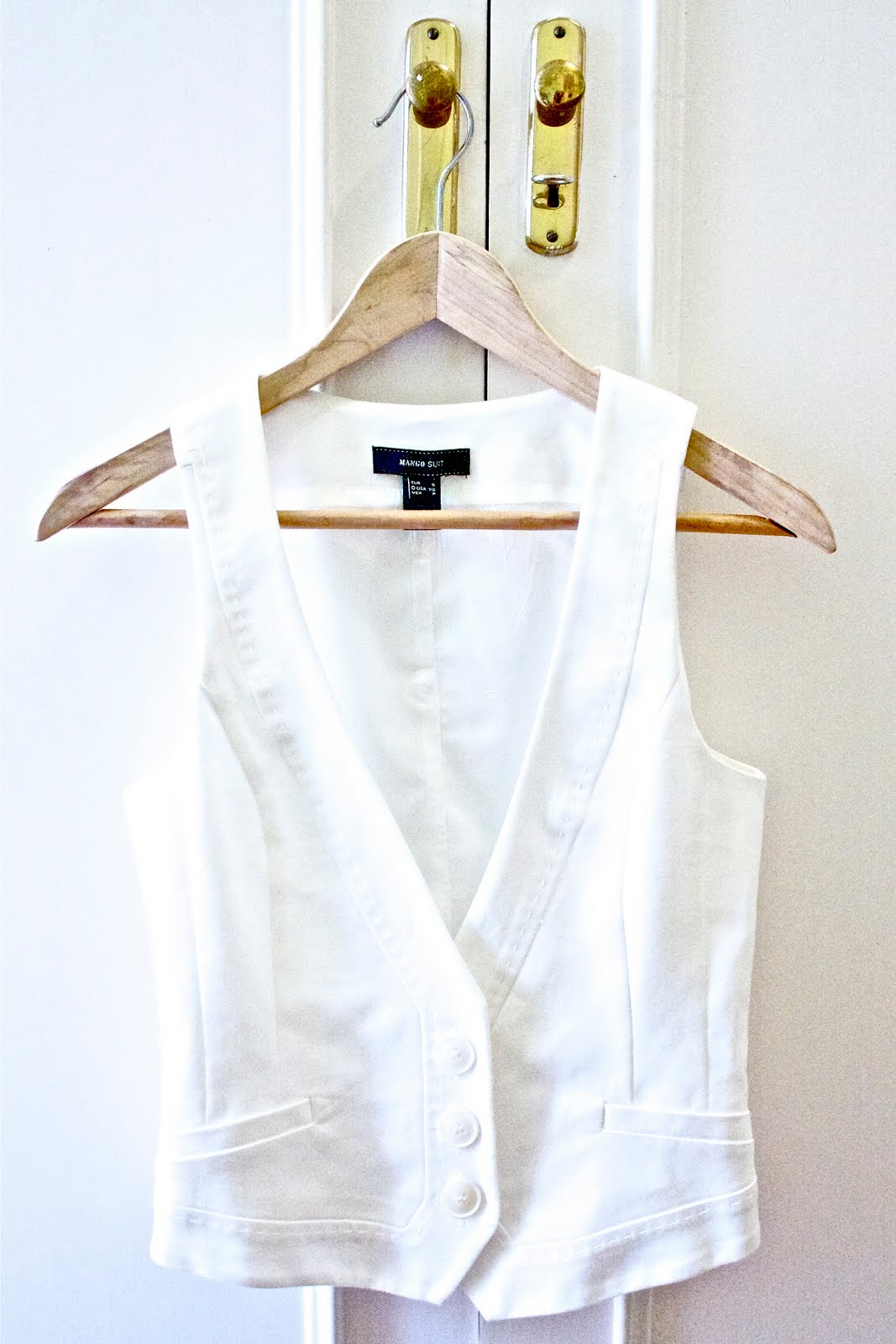camisa Desacuerdo Implacable Cómo customizar un chaleco blanco Custom, DIY, outfits - Crímenes de la Moda