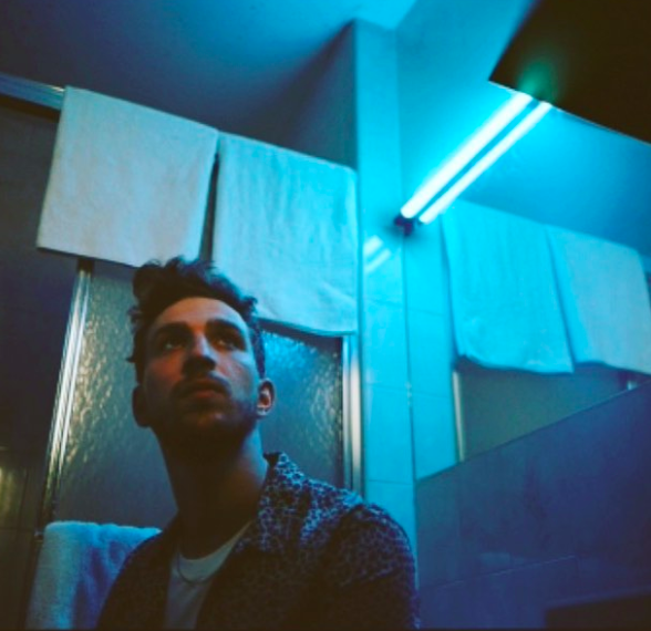 [แปลเพลงสากล] TWO FEET HURT PEOPLE