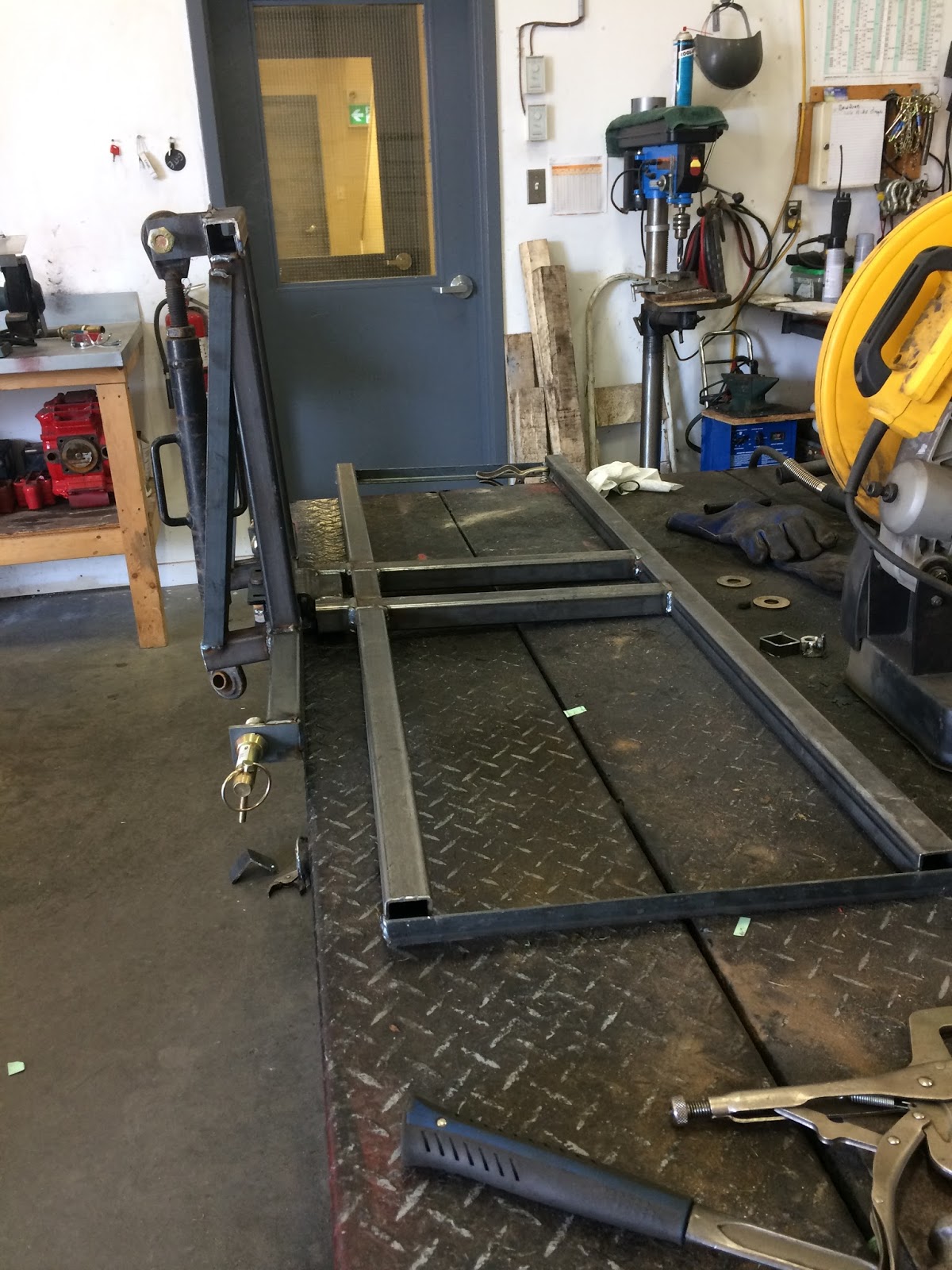 Bobs Shop 3 point hitch Rental cart tow truck