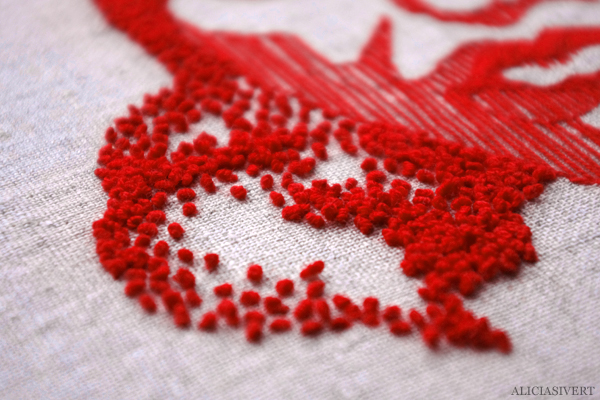 aliciasivert, alicia sivertsson, kaiserin, broderi, embroidery, art, needlework, handicraft, craft, återbruk, textil konst, french knots, franska knutar