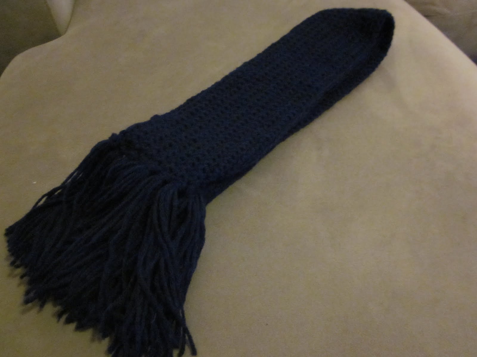 The Crafty Novice: How to: Add Fringe to a Scarf