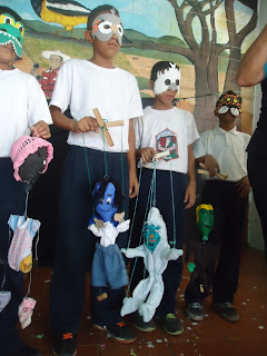 La Fundación Federación de jóvenes de Venezuela "Fejoven" promoviendo el arte Teatral a través del taller de Marionetas con material en desuso