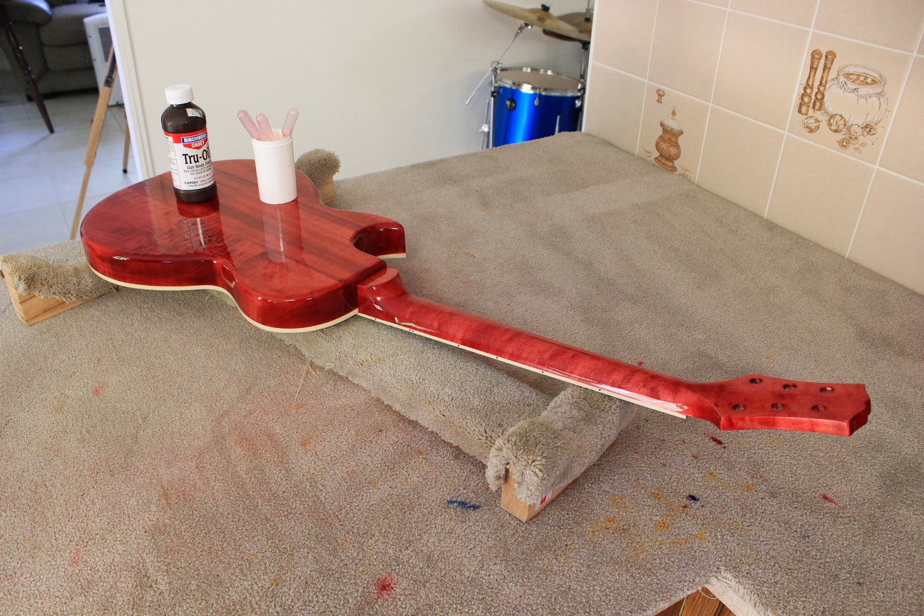 Guitar Kit Builder: Les Paul Florentine: Tru-Oil Going On!