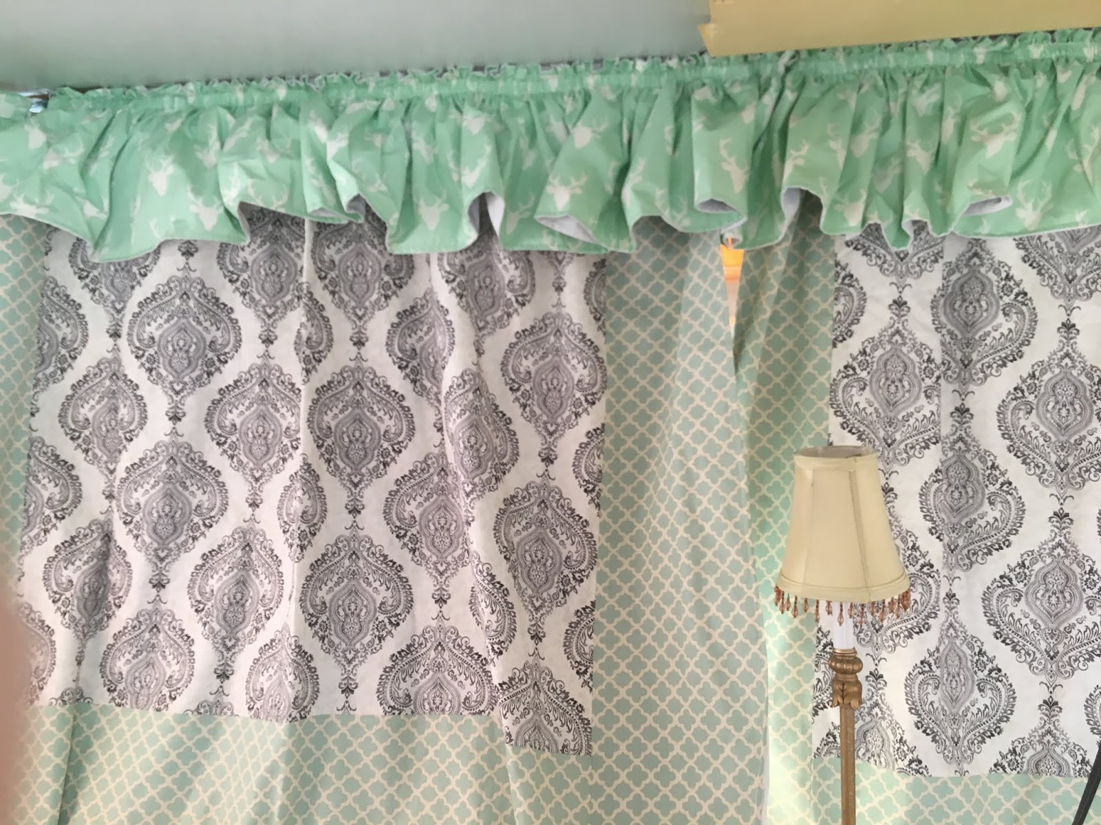 Pop Up Camper Curtains 2 Ways To Tackle This Project