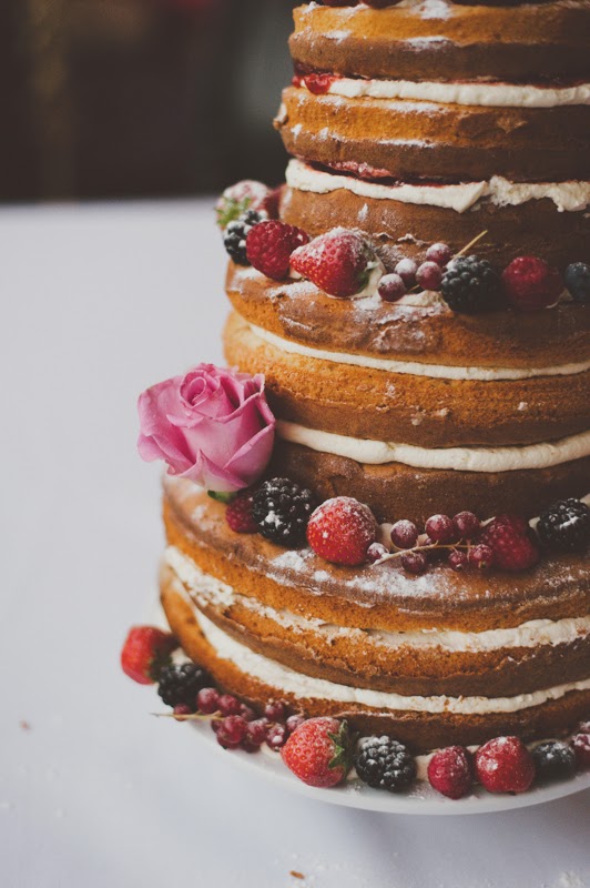 Crumbs Couture, Cupcakes & Cakes in London Victoria Sponge Wedding