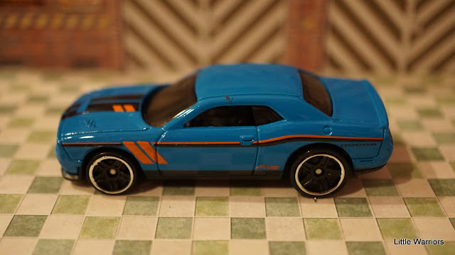 2015 Dodge Challenger (DHR24)