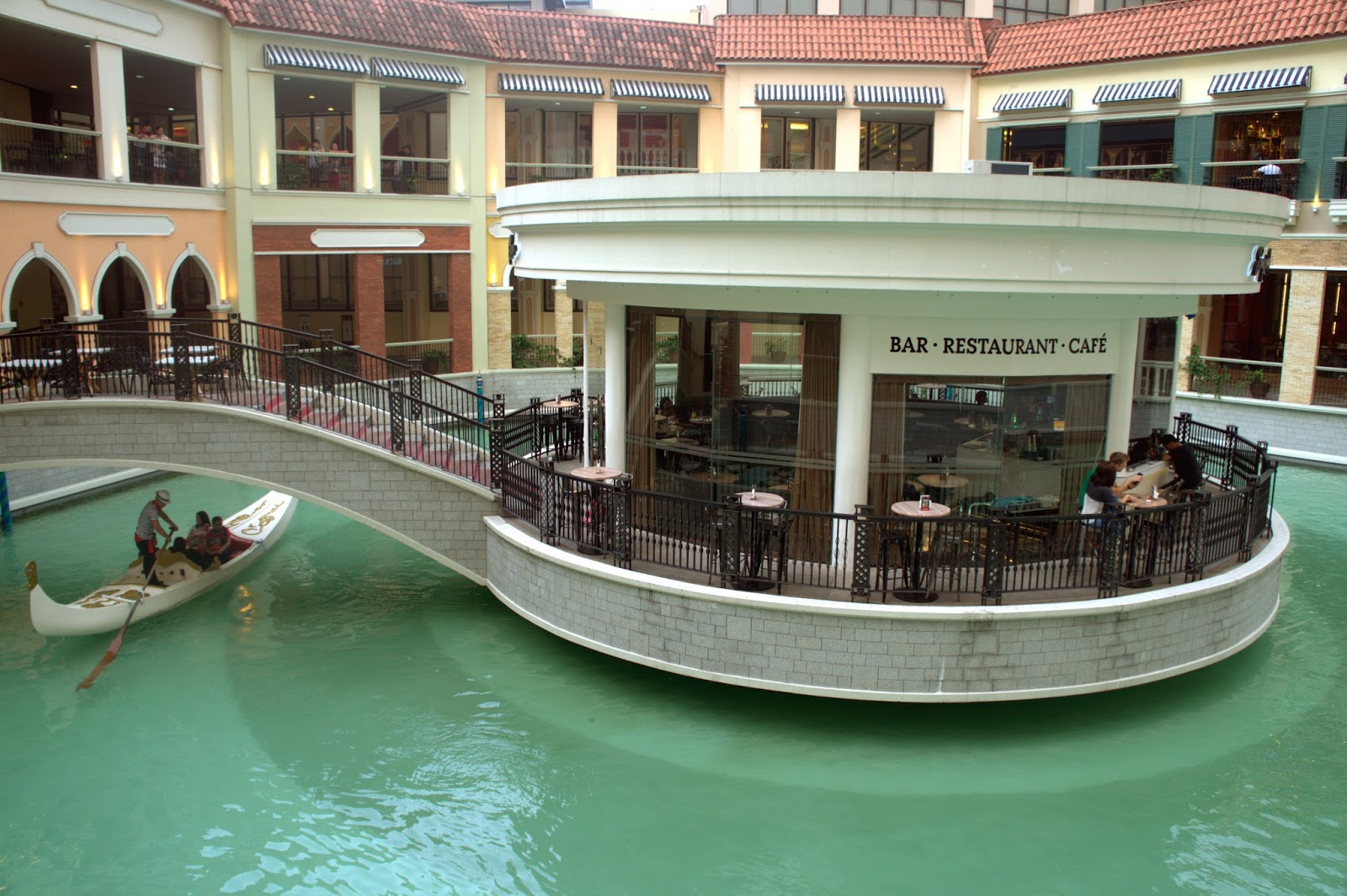 Venice grand canal mall bar free picture for commercial use