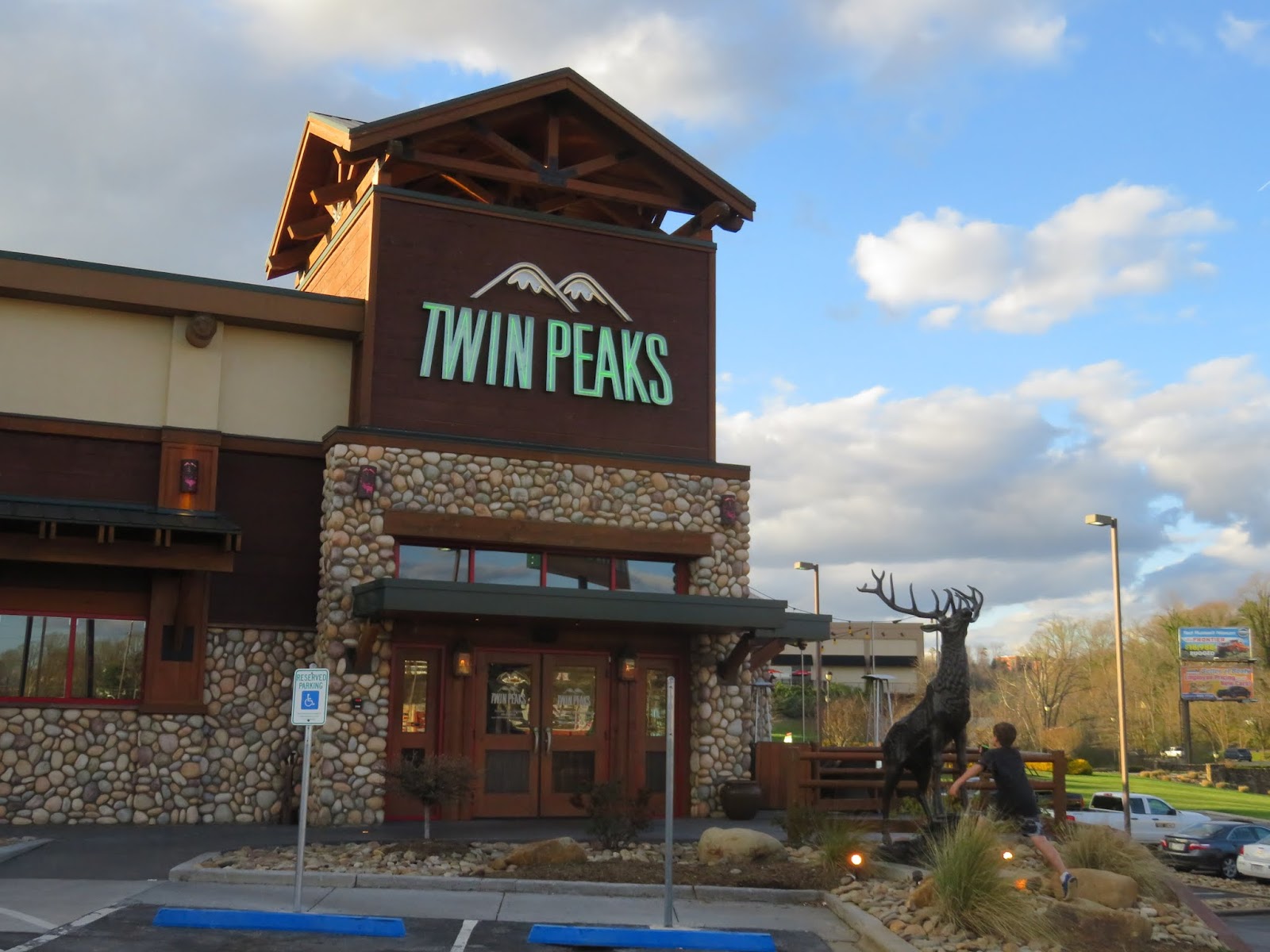 Big Daddy Dave: Twin Peaks – Knoxville Tennessee