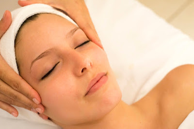 Kaya Skin Clinic’s Signature Massage