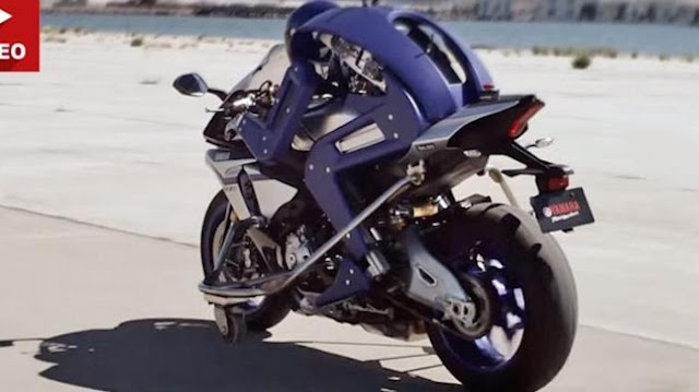 Valentino Rossi Punya Saingan Baru di Yamaha Bernama Motobot, Robot Pembalap