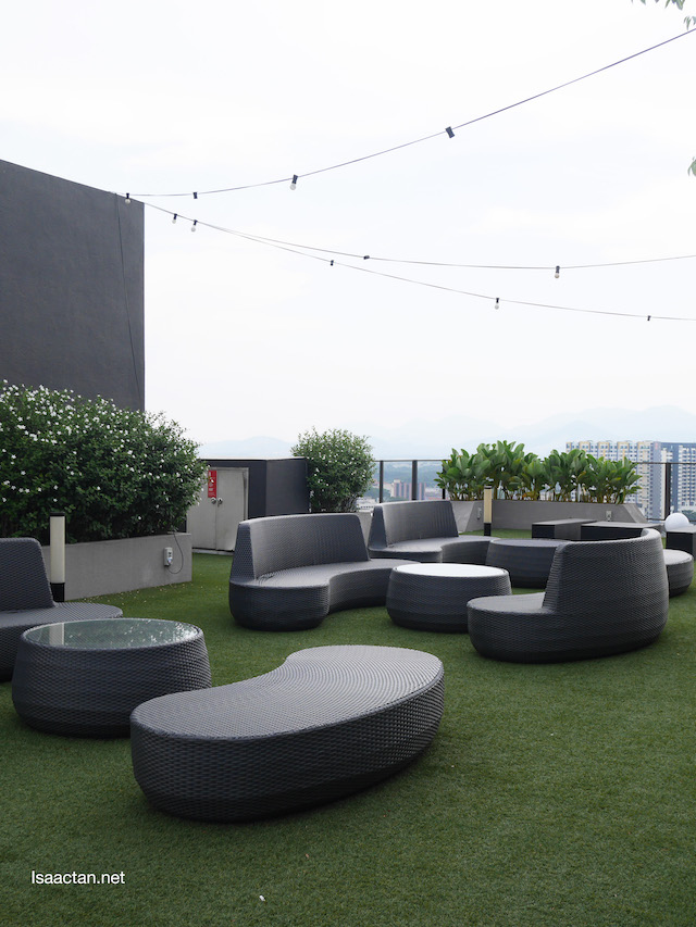 Garden setting on the rooftop