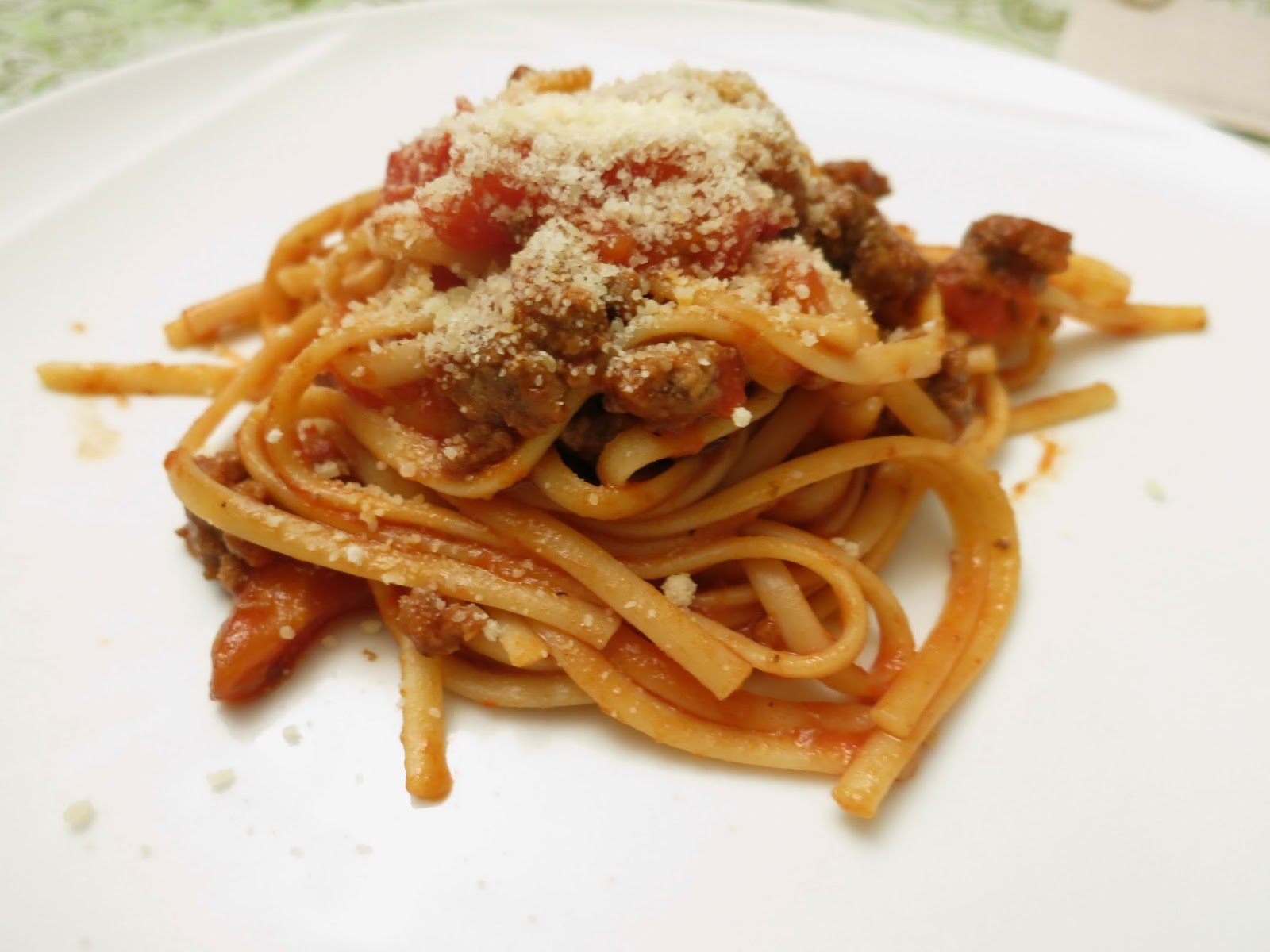 pieces of m Linguine Bolognese Pasta With Red Meat Sauce! [FOOD]