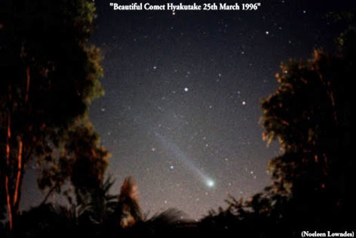 Ekor komet paling panjang saat berada di