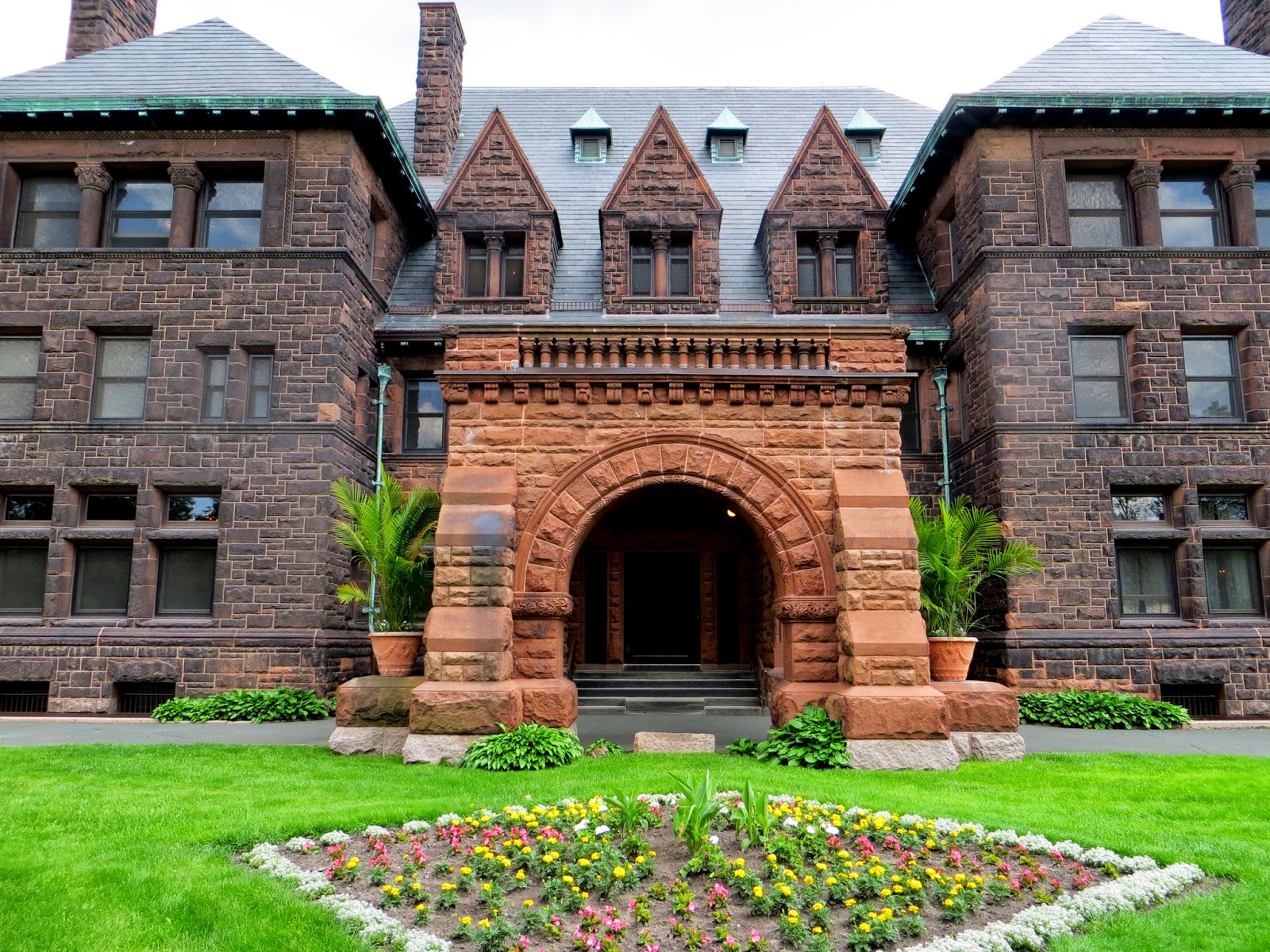 Miles and Laurel James J. Hill House tour