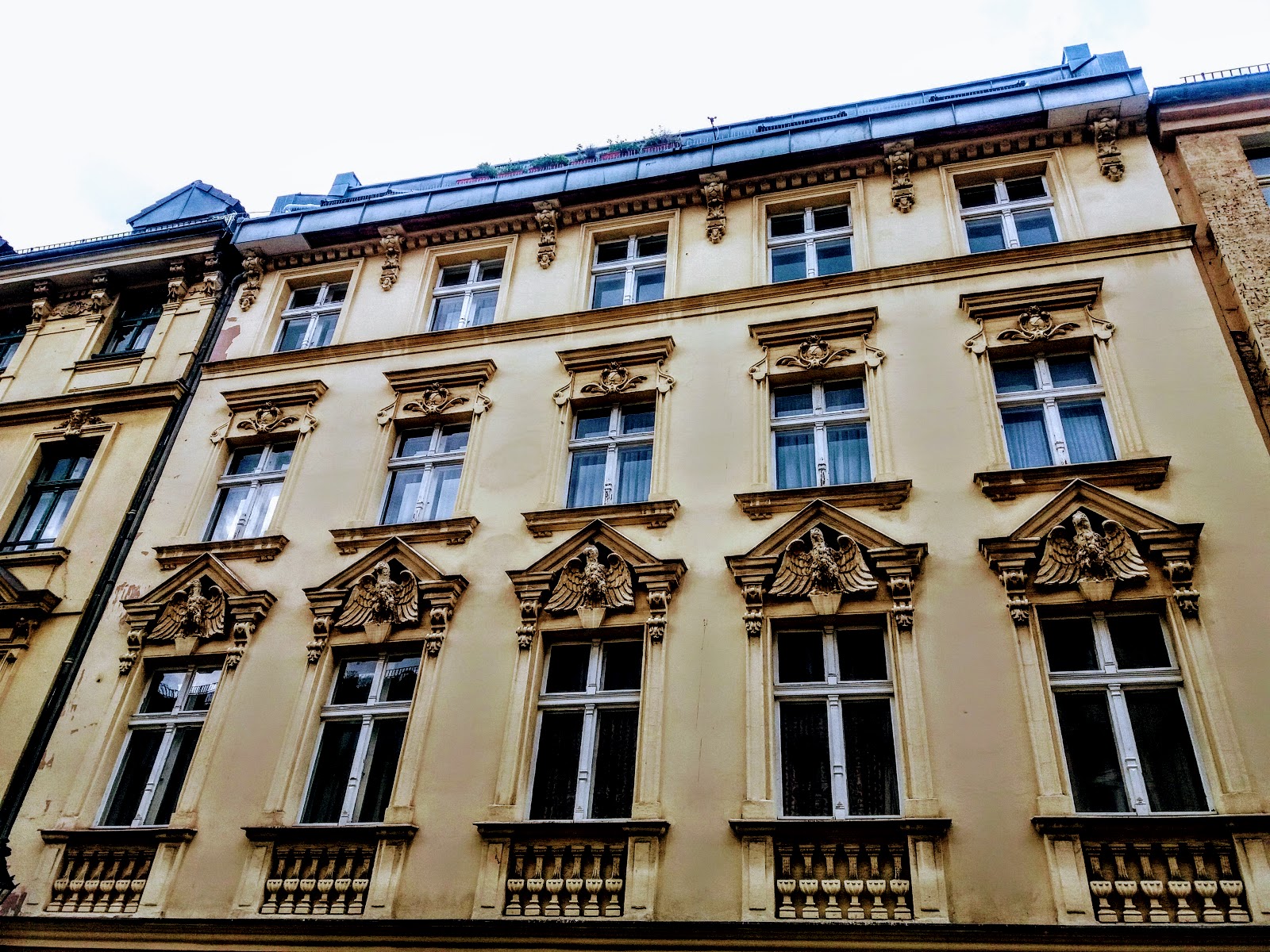 Zuri Berlin Baumhaus An Der Mauer