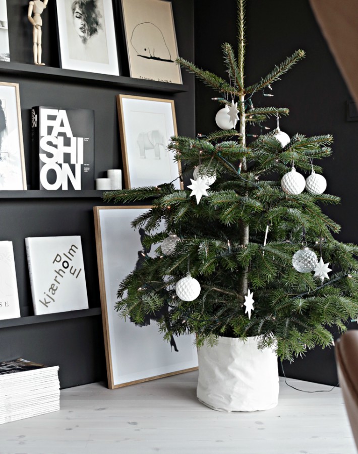 7 Ideas para ocultar el pie de árbol de Navidad
