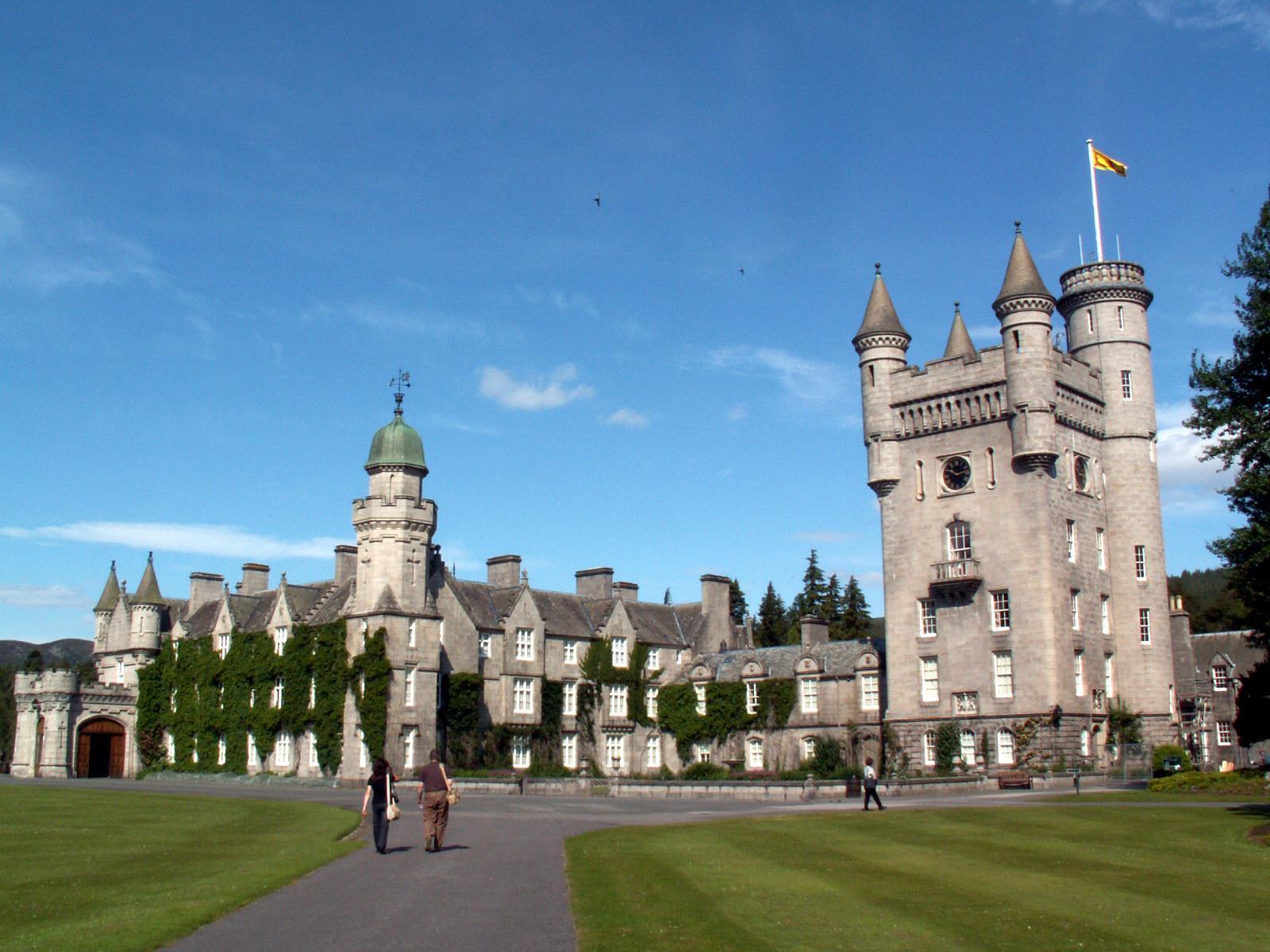 News Project of Queen's castle at Balmoral Estate