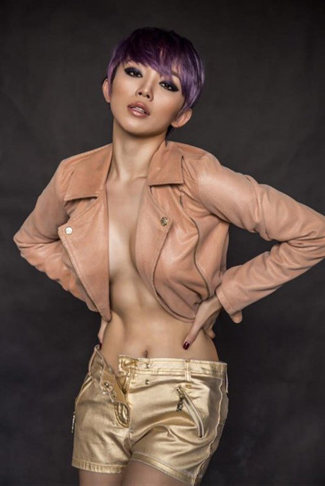 Toc Tien: 'Nghe si chang ai hien lanh' - Anh 2