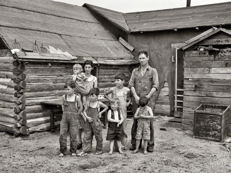 http://2.bp.blogspot.com/-iMxeS1WFb-E/VJDBbBSti8I/AAAAAAAALqM/XvpgkiA1Mm4/s1600/wisconsin-farm-family-1937.jpg