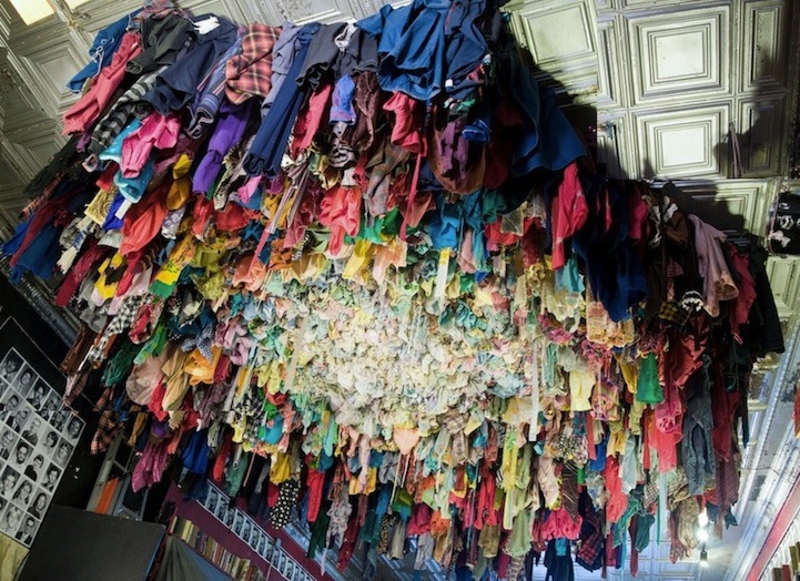 Cairo Fashion Hub!: Recycled clothes art, recycled clothes turned to Art!