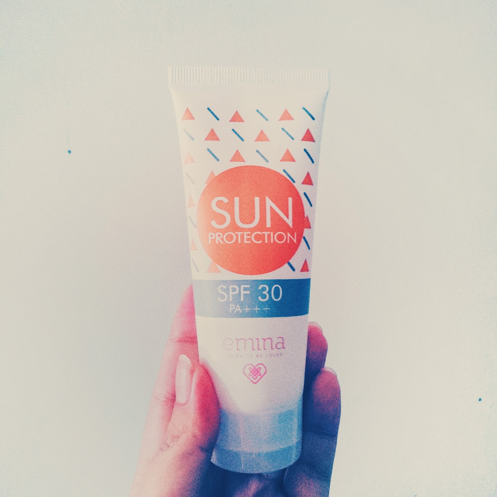 Emina Sun Protection SPF 30 Review Senandika Ayu